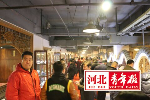 首届根雕拍卖会今起布展